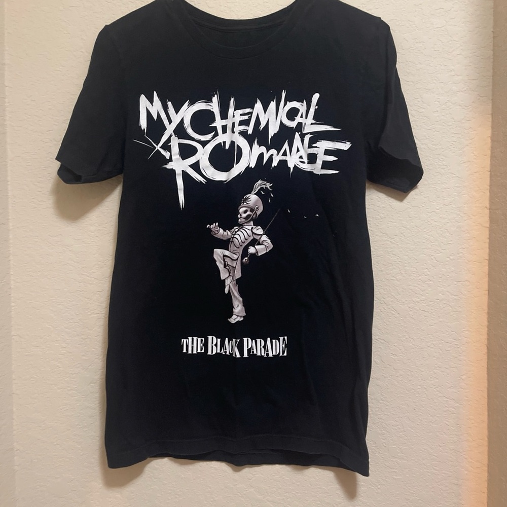Men's Black Graphic Tee